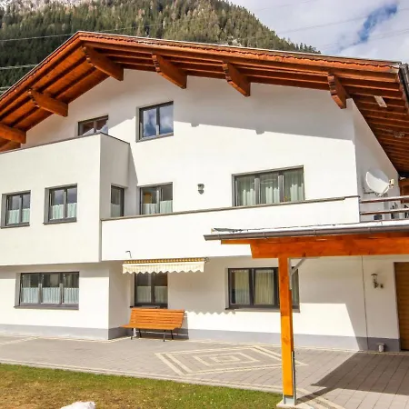 Michaela Appartement Flirsch